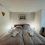 Elvis Family Dream